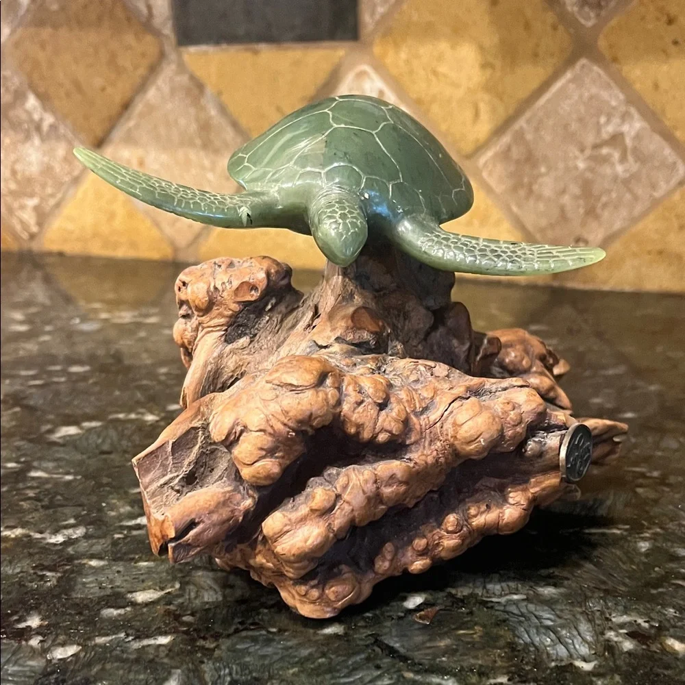 Green Sea Turtle Sculpture - Picture 2 of 5